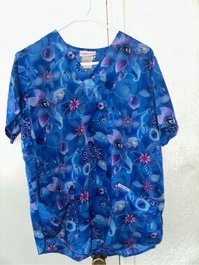 Cherokee Scrub Top
